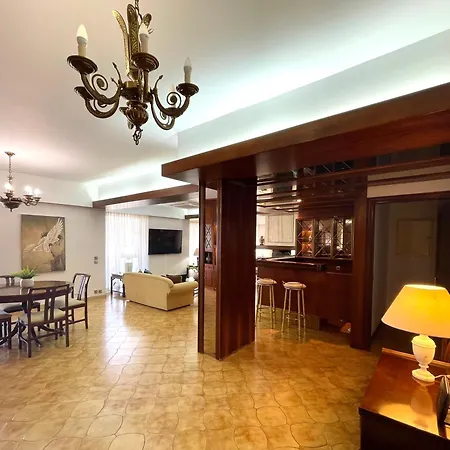 Elegant In Rhodes Town Apartman