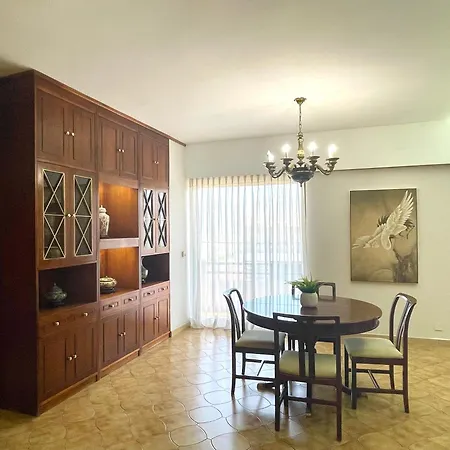 Elegant In Rhodes Town Daire